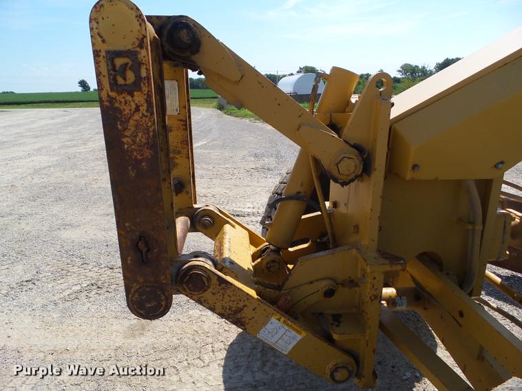 image for item BZ9798 1999 Caterpillar 140H motor grader