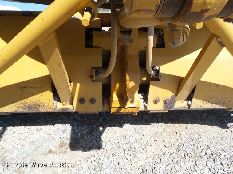 image for item BZ9798 1999 Caterpillar 140H motor grader