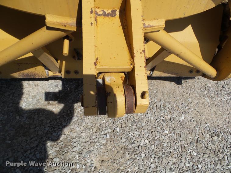 image for item BZ9798 1999 Caterpillar 140H motor grader