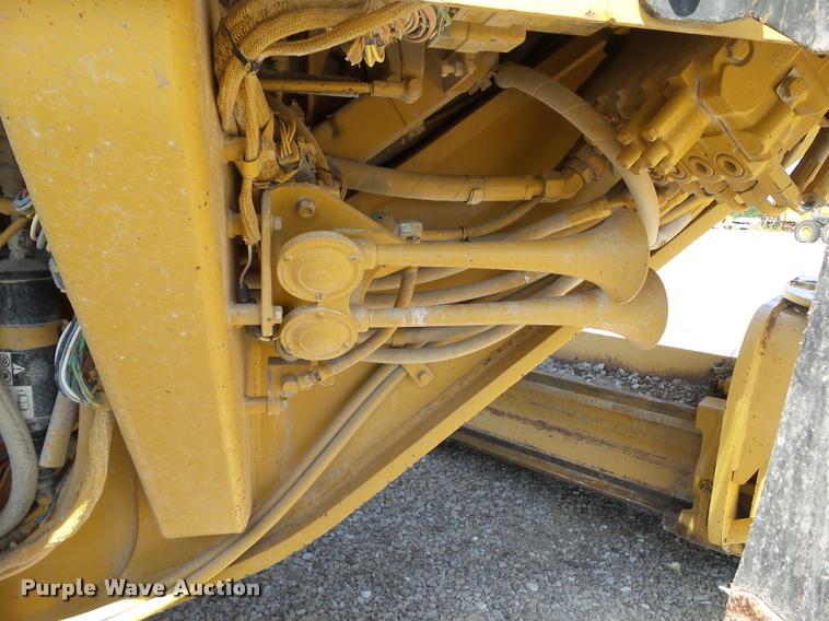 image for item BZ9798 1999 Caterpillar 140H motor grader