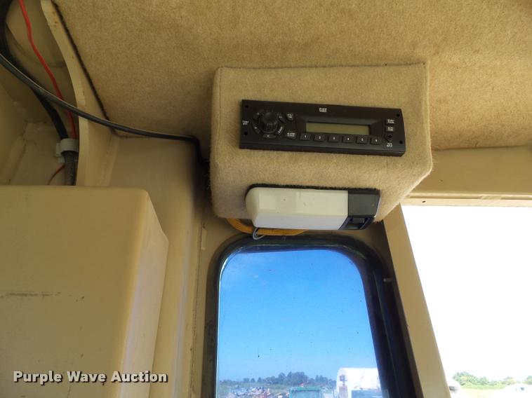 image for item BZ9798 1999 Caterpillar 140H motor grader