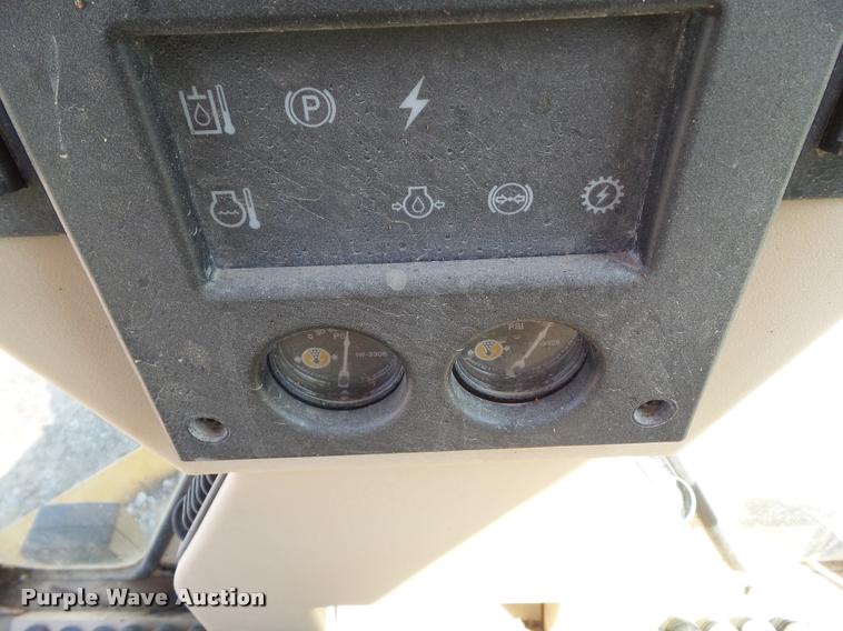 image for item BZ9798 1999 Caterpillar 140H motor grader