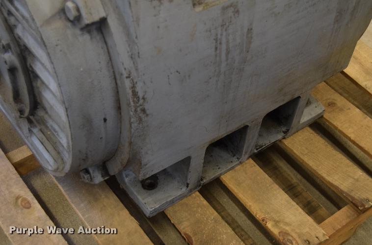 image for item CA9933 Toshiba electric motor