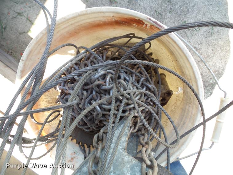 image for item CD9037 Garage door