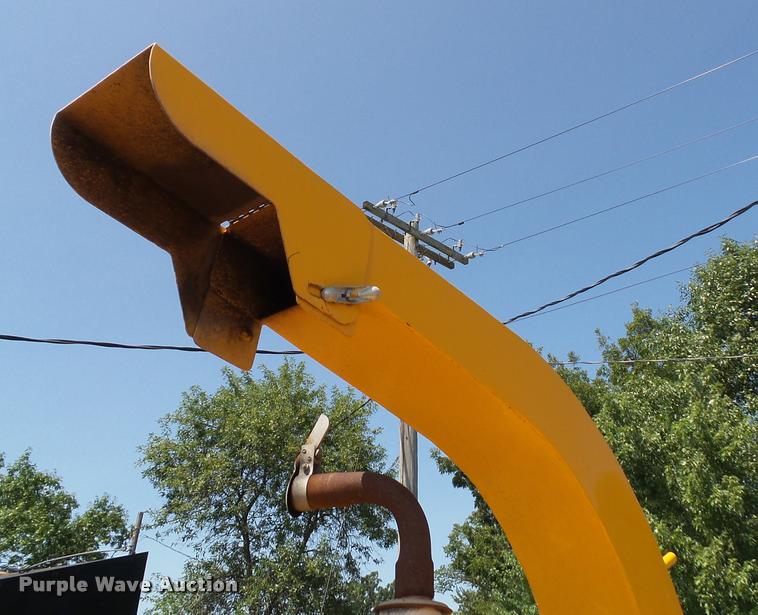 image for item CD9045 1987 Brush Bandit wood chipper