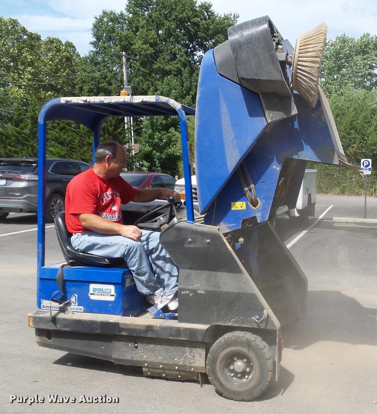 image for item CD9437 2005 American Lincoln MPV-60 sweeper