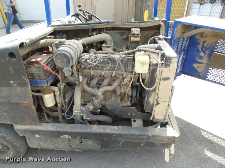 image for item CD9437 2005 American Lincoln MPV-60 sweeper