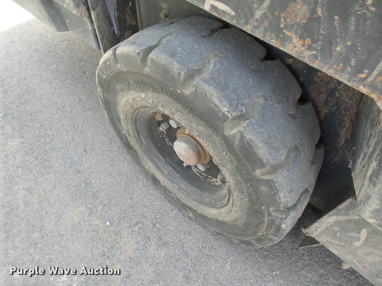 image for item CD9437 2005 American Lincoln MPV-60 sweeper