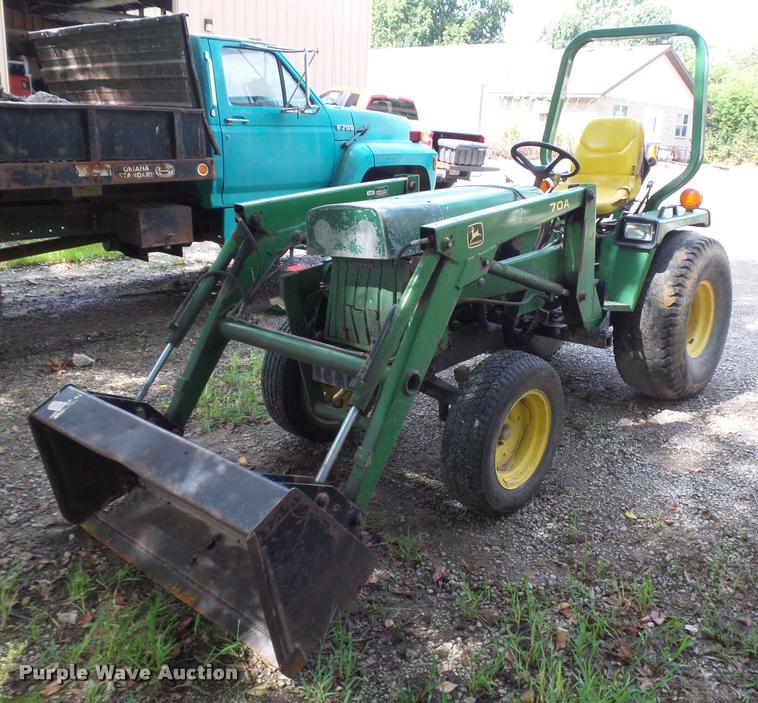 image for item CD9438 John Deere 855 tractor