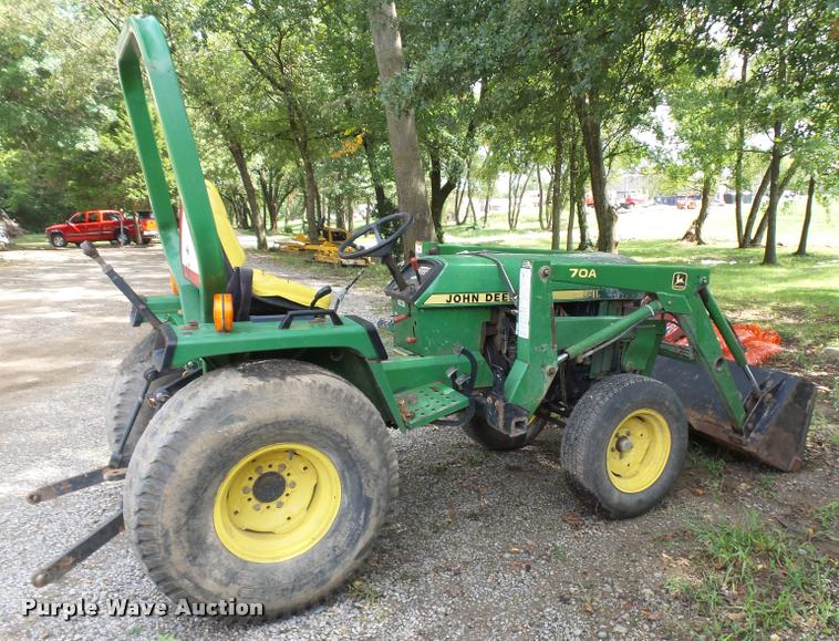 image for item CD9438 John Deere 855 tractor