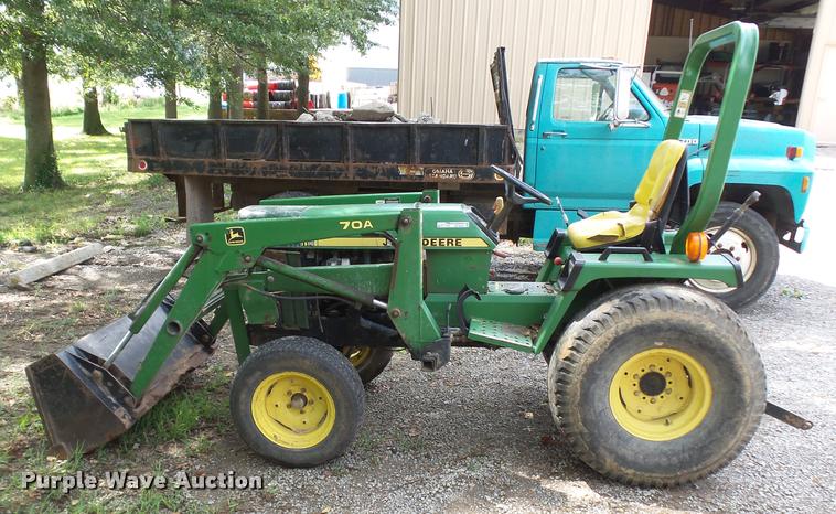 image for item CD9438 John Deere 855 tractor