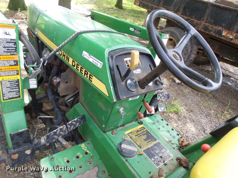 image for item CD9438 John Deere 855 tractor