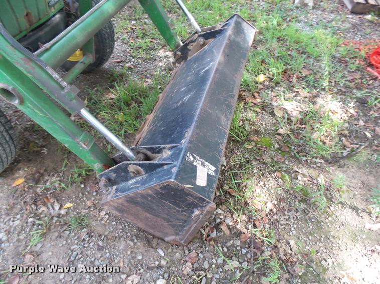 image for item CD9438 John Deere 855 tractor