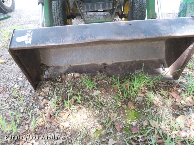 image for item CD9438 John Deere 855 tractor