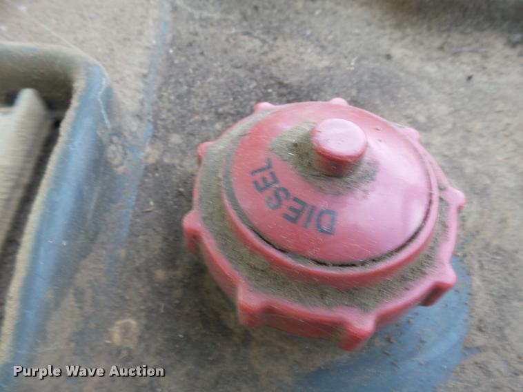 image for item CD9438 John Deere 855 tractor