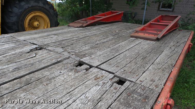 image for item DA2828 2000 Towmaster T40T Tiltmaster trailer