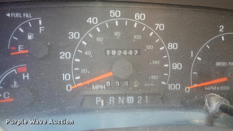 image for item DA8751 2001 Ford F350 Super Duty Crew Cab pickup truck