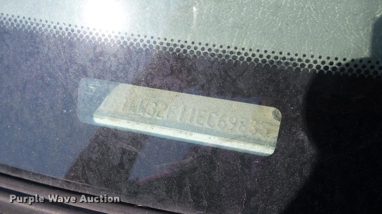 image for item DA8751 2001 Ford F350 Super Duty Crew Cab pickup truck