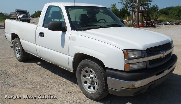 image for item DA8752 2005 Chevrolet Silverado 1500 pickup truck