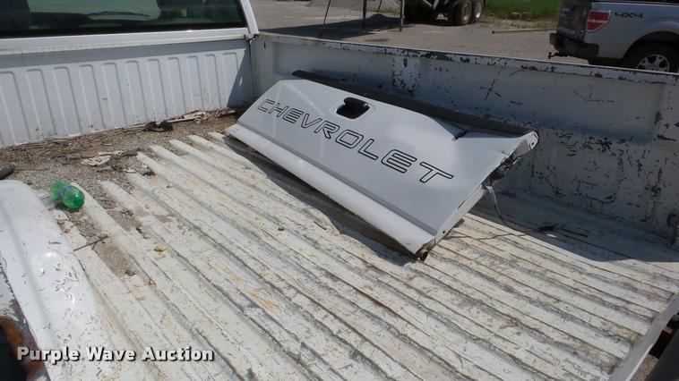 image for item DA8752 2005 Chevrolet Silverado 1500 pickup truck