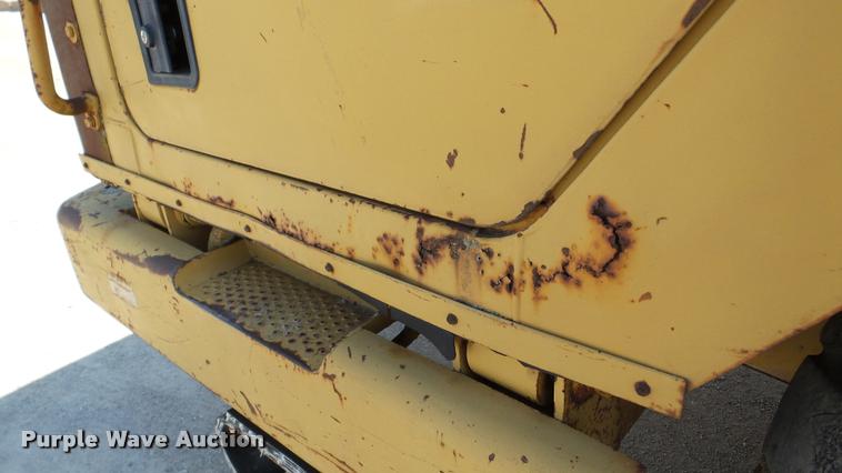 image for item DA8753 1986 Caterpillar 613C elevating scraper