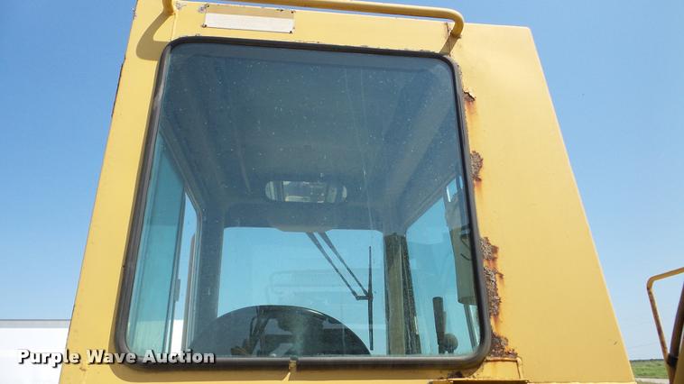 image for item DA8753 1986 Caterpillar 613C elevating scraper