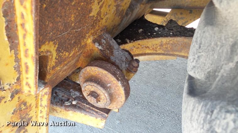 image for item DA8753 1986 Caterpillar 613C elevating scraper