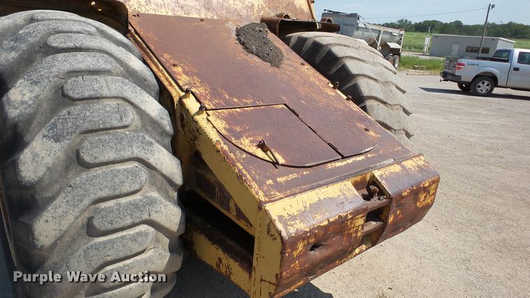 image for item DA8753 1986 Caterpillar 613C elevating scraper