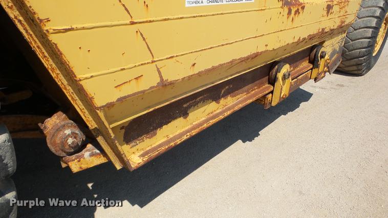 image for item DA8753 1986 Caterpillar 613C elevating scraper
