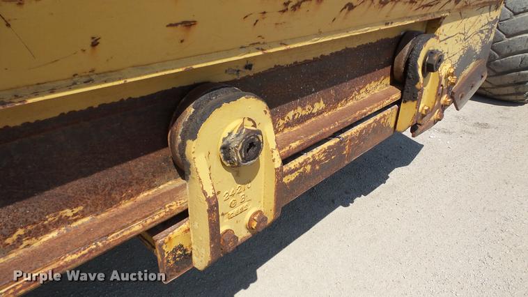 image for item DA8753 1986 Caterpillar 613C elevating scraper