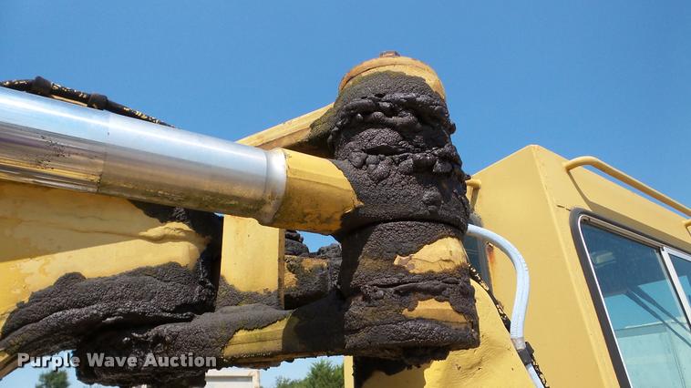 image for item DA8753 1986 Caterpillar 613C elevating scraper