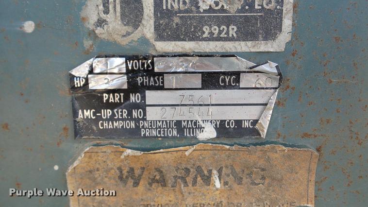 image for item DA8754 Champion P1164 air compressor