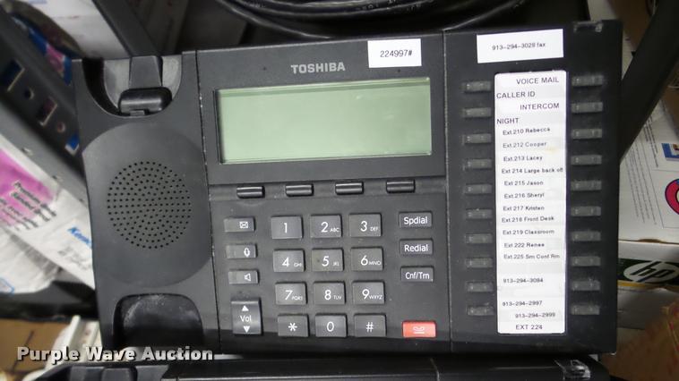 image for item DA8757 Toshiba phone system
