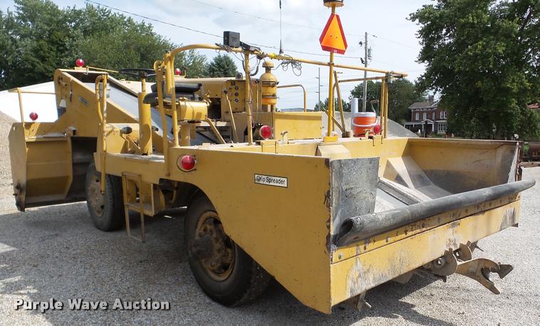 image for item DA8814 Etnyre chip spreader