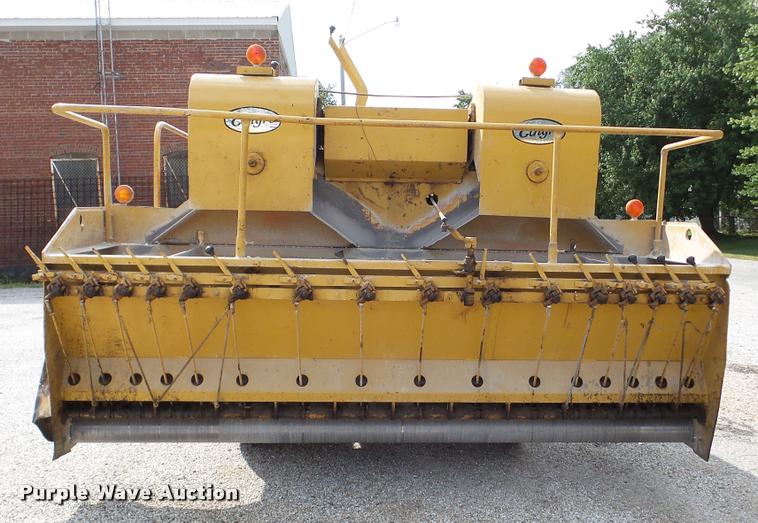 image for item DA8814 Etnyre chip spreader