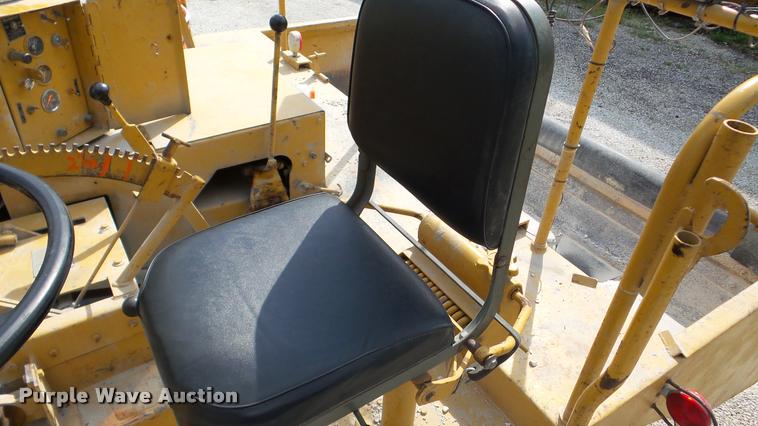 image for item DA8814 Etnyre chip spreader