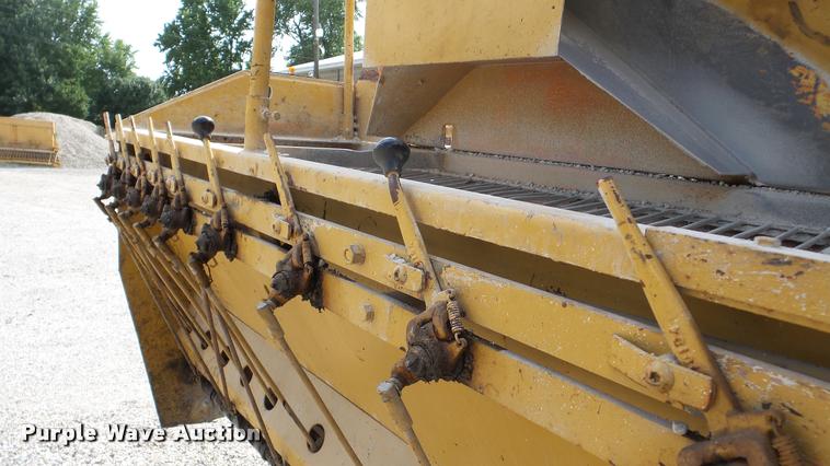 image for item DA8814 Etnyre chip spreader