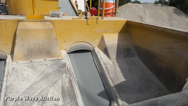 image for item DA8814 Etnyre chip spreader