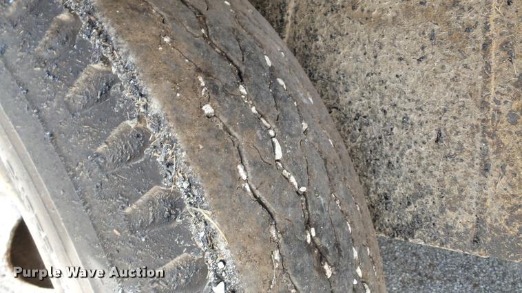 image for item DA8814 Etnyre chip spreader