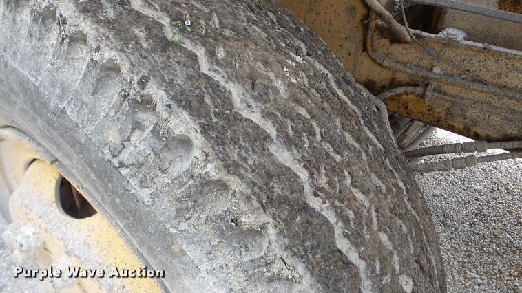 image for item DA8814 Etnyre chip spreader