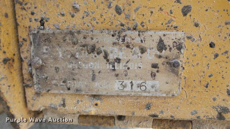 image for item DA8814 Etnyre chip spreader