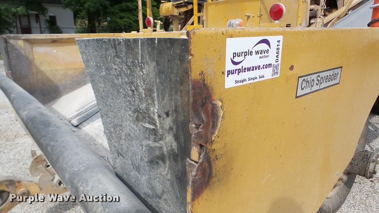 image for item DA8814 Etnyre chip spreader