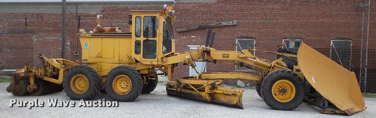 image for item DA8815 Clark Super 301 motor grader