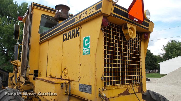 image for item DA8815 Clark Super 301 motor grader