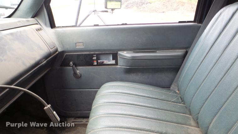 image for item DA8846 1991 Chevrolet Kodiak dump truck