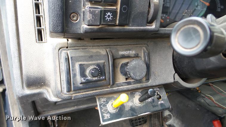 image for item DA8846 1991 Chevrolet Kodiak dump truck