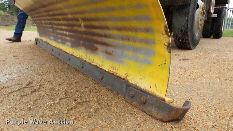 image for item DA8846 1991 Chevrolet Kodiak dump truck