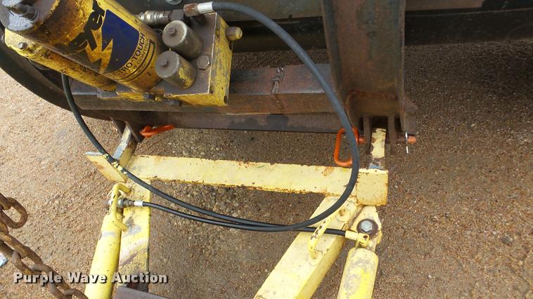 image for item DA8846 1991 Chevrolet Kodiak dump truck