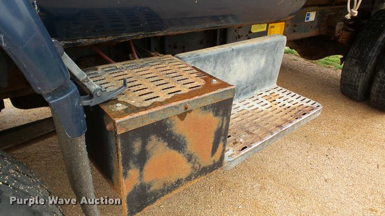 image for item DA8846 1991 Chevrolet Kodiak dump truck