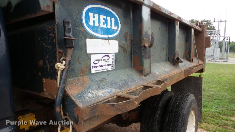 image for item DA8846 1991 Chevrolet Kodiak dump truck